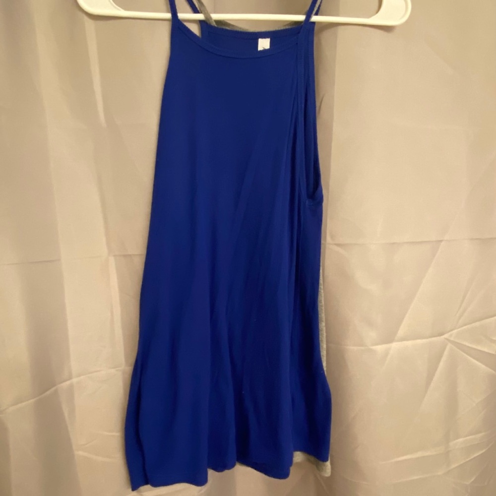 2 SPAGHETTI STRAP SHIRTS